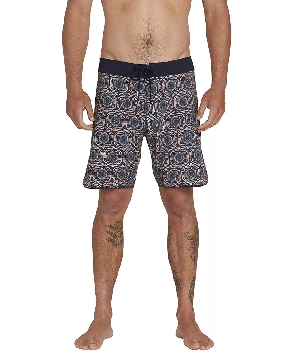 Board Shorts Men's Sun Medallion Stoneys 18" Stretch Boardshort - Navy - C518WTU80I0